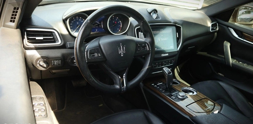 Maserati Ghibli cena 189900 przebieg: 79000, rok produkcji 2019 z Słupca małe 497